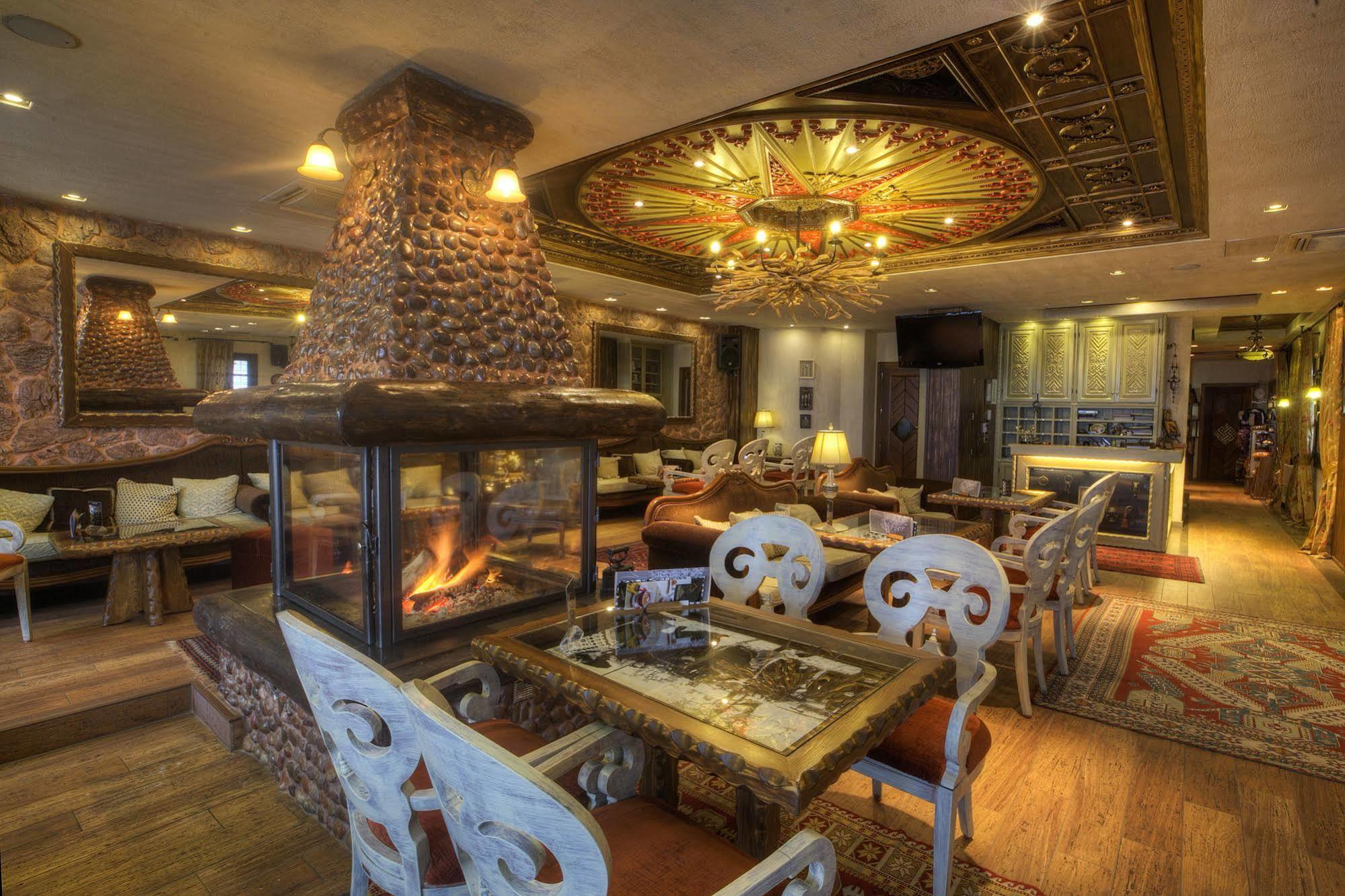 Aroma Dryos Spa & Eco Hotel ميتسوفو المظهر الخارجي الصورة